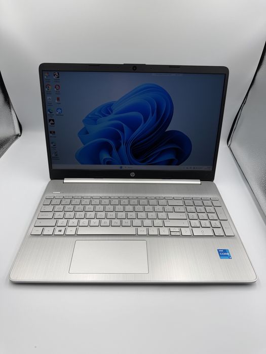 Laptop HP 15s i5 cu garantie Amanet Dubai