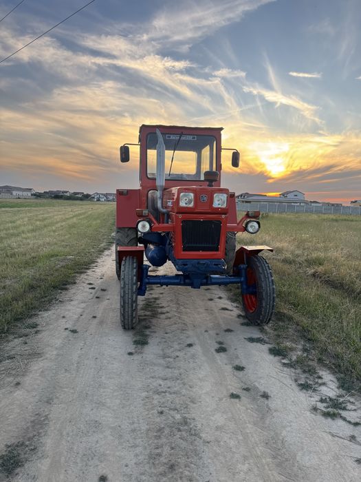 Vand tractor UTB 650
