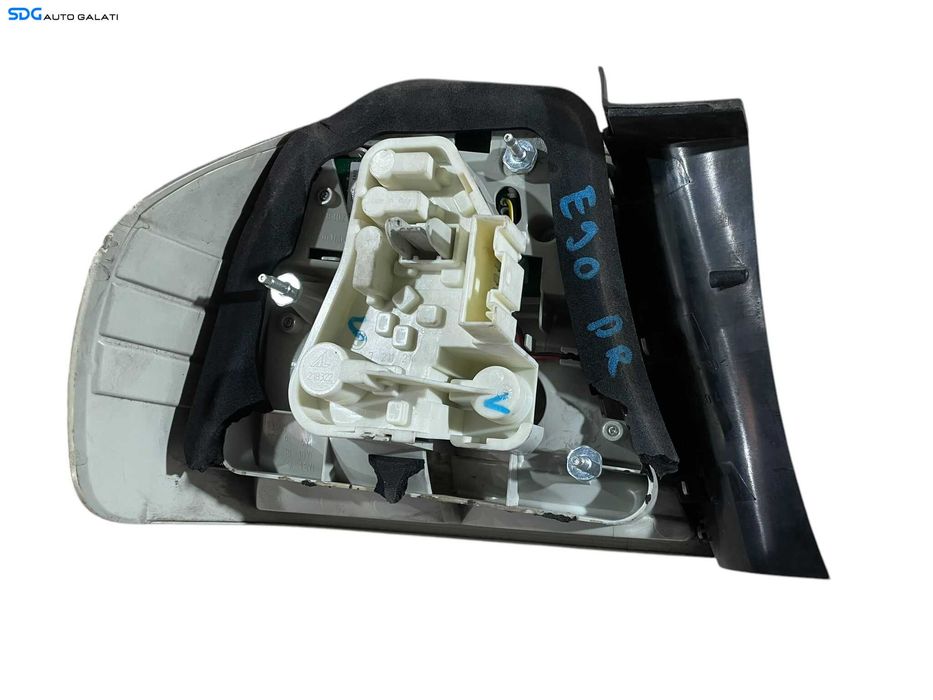 Stop Lampa Tripla Dreapta Pentru Soclu Led BMW Seria 3 E90 Berlina Sedan Limuzina 2004 - 2011 [LR0184]