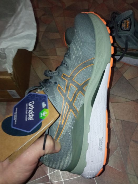 Мужская обувь кроссовки ASICS