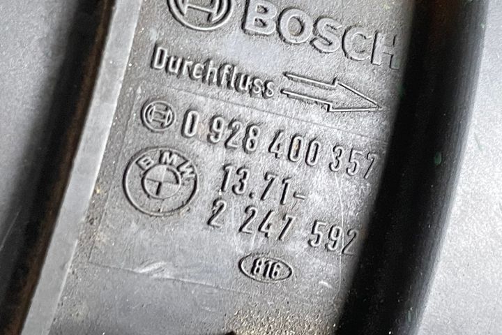 Debitmetru aer  Bosch 98090430 Renault Clio a 2-a generatie seria