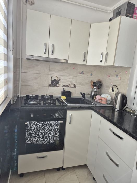 Vand apartament 2 camere complet mobilat si utilat proprietar