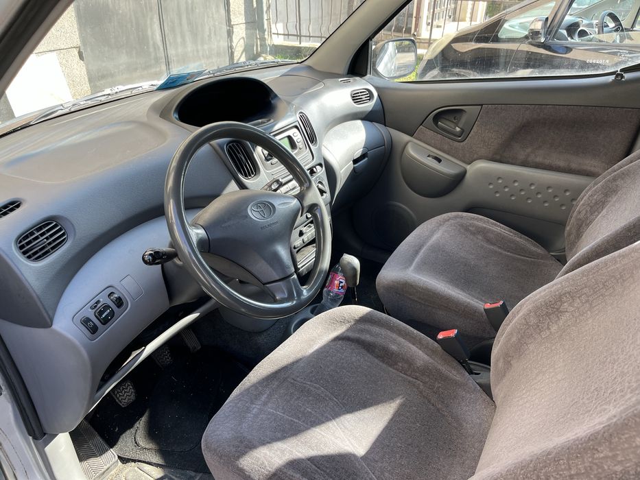 Toyota Yaris Versi 1.3vvt на части