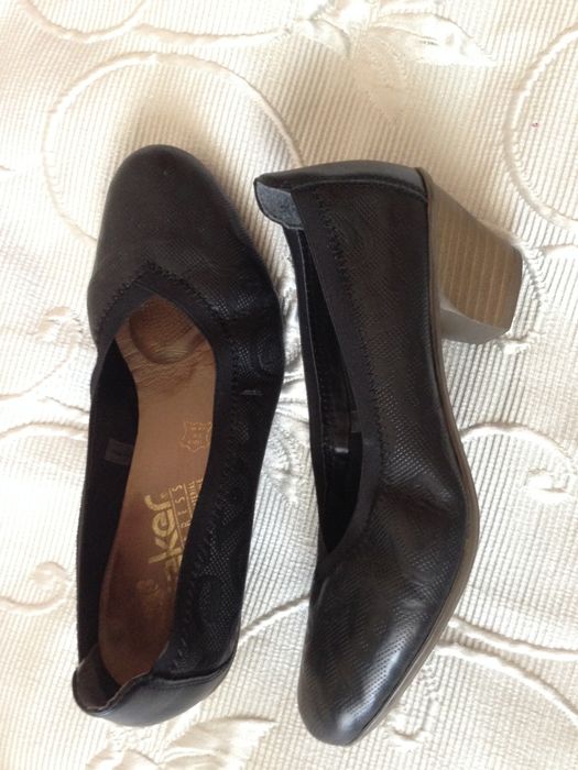 Продам туфли женские