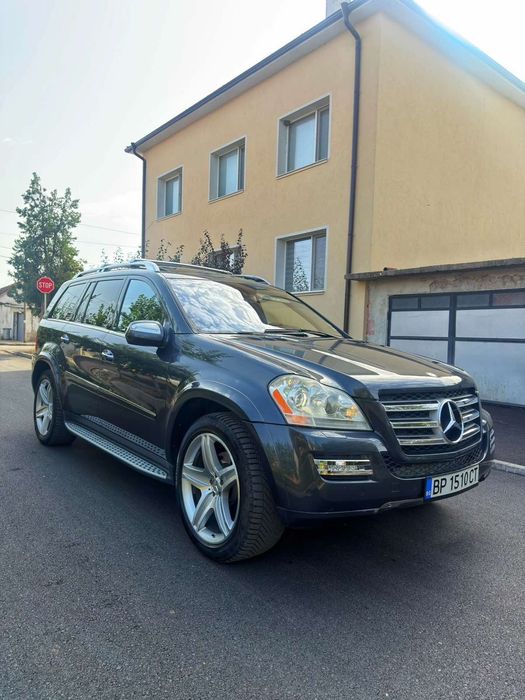 Продавам Mercedes GL550