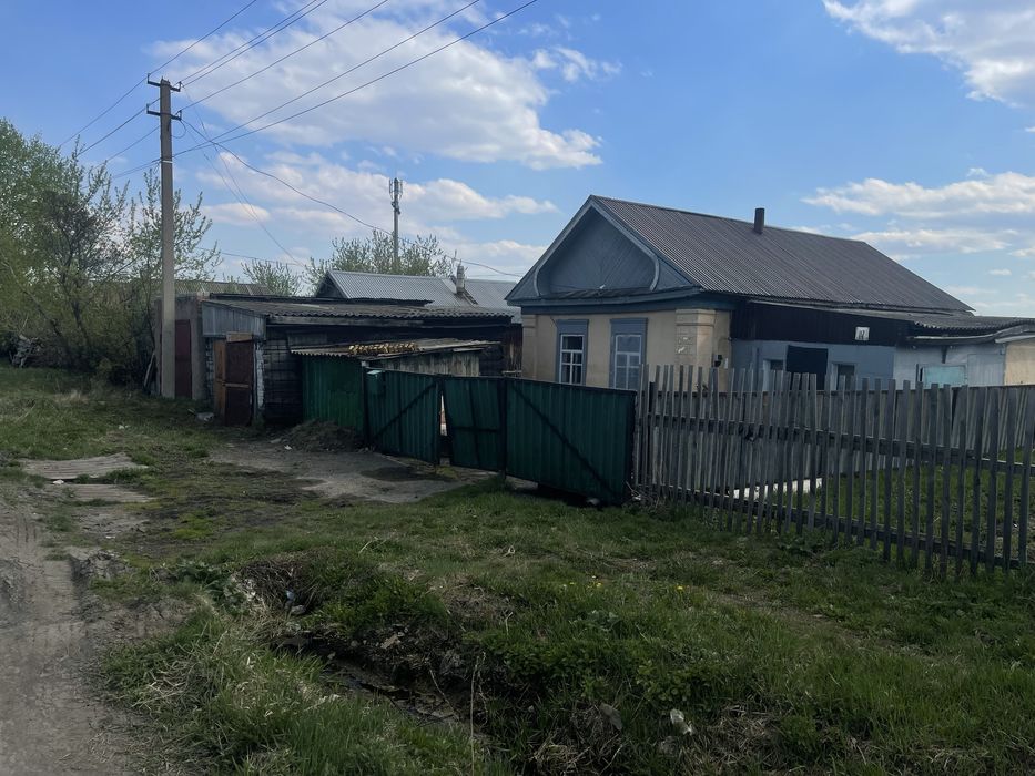 Продам територию с домом