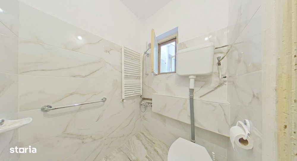 Apartament cu 2 camere in centrul Aradului, la curte comuna