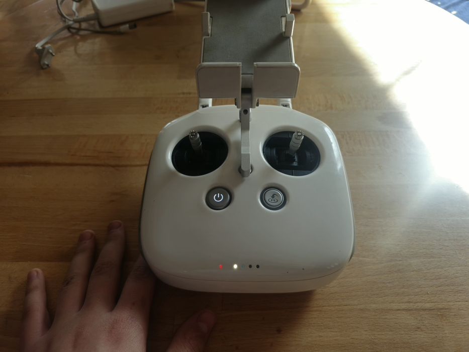 Dji phantom 4 controller