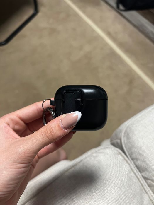 Слушалки AirPods 4