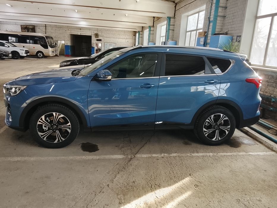 Автомобиль джетур