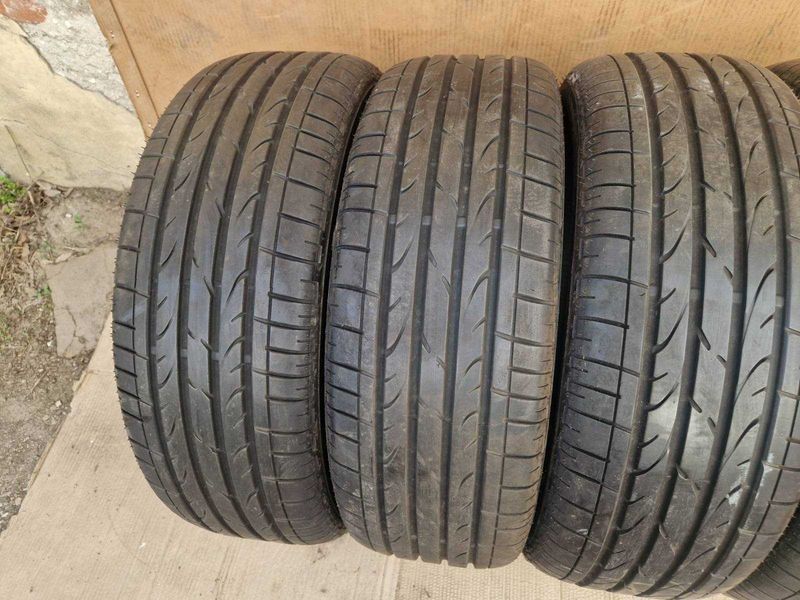 4 Bridgestone R18 235/60
летни гуми
DOT3920