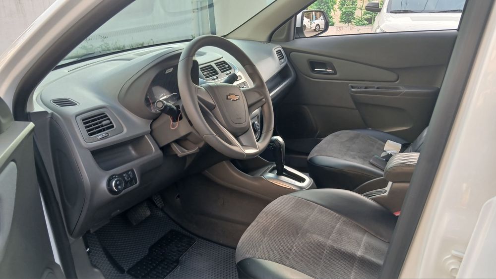 Chevrolet Cobalt 2025 — 4