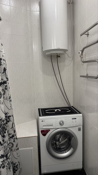 Продается 3 комнатная сталинка