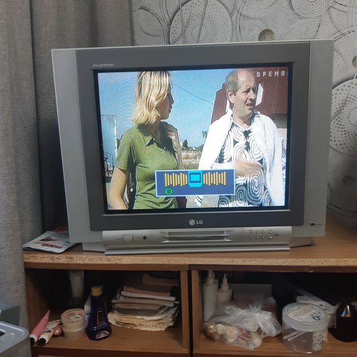 Продам телевизор LG.