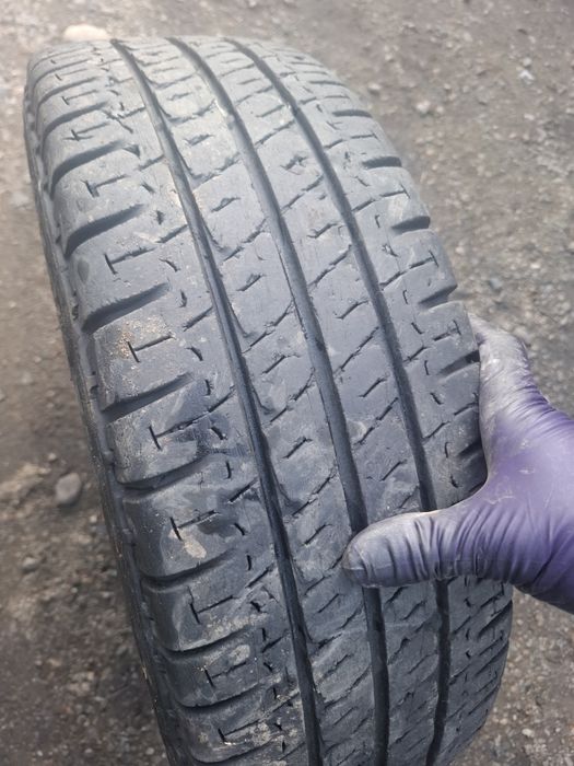 Vand roata rezerva R 15 ford tranzit are anvelopa 195 70 15 C michelin