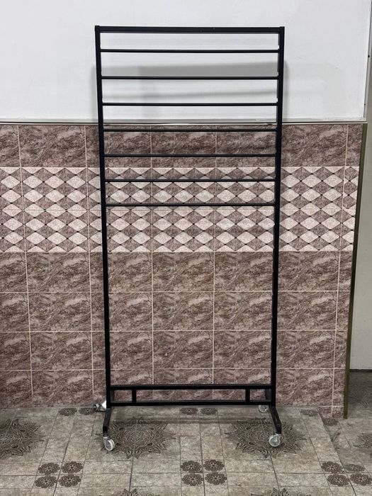 Вешалка на колесиках. Рейл, торговое оборудование