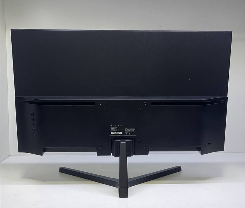 22li Monitor bez ramka