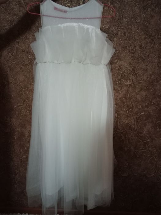 Платье продам продам