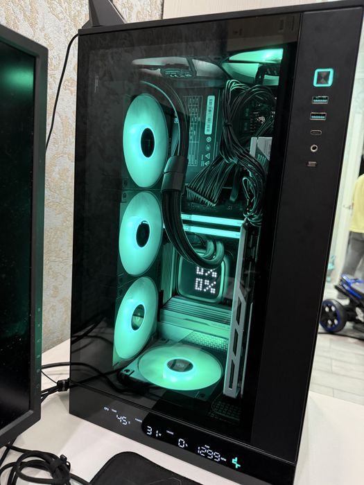 Мощный Игровой компьютер ryzen 7 9700x RX 7900xt