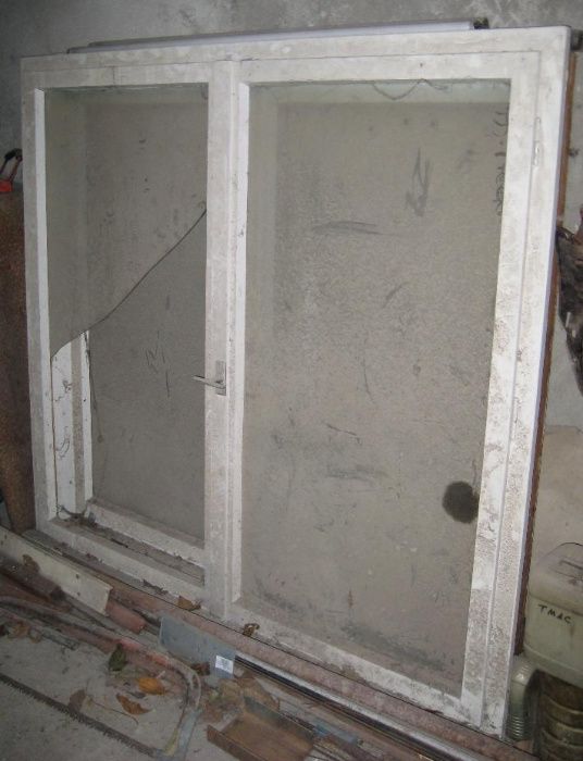 Дървена дограма 150 на 140 - употребявана, и стъкла за прозорци