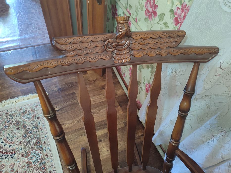 Кресло-качалка. Дерево.