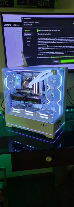 GAMING PC Amd Ryzen 7 9800X3D RTX 5070 EAGLE 12GB