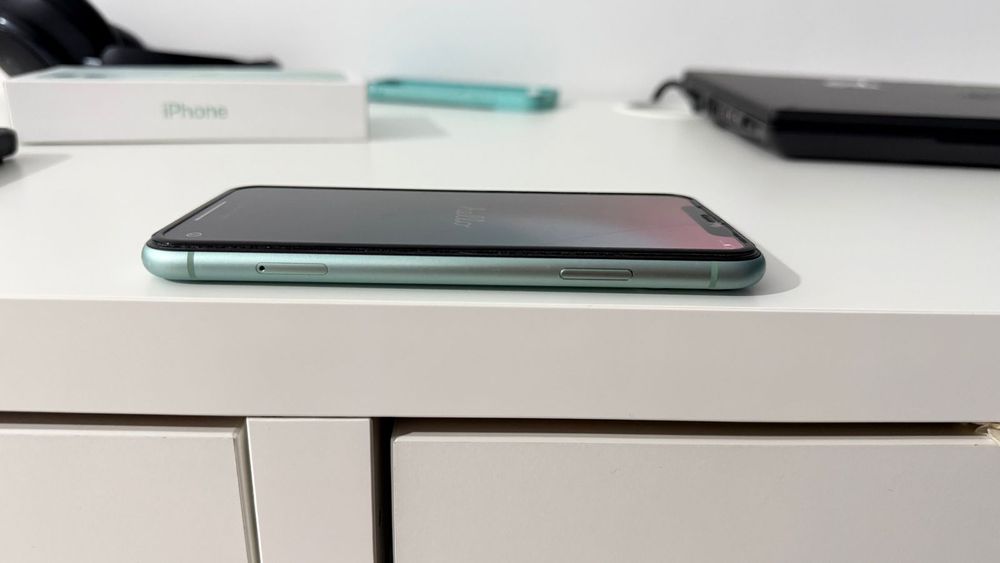 Продаётся iPhone 11 в хорошем состоянии