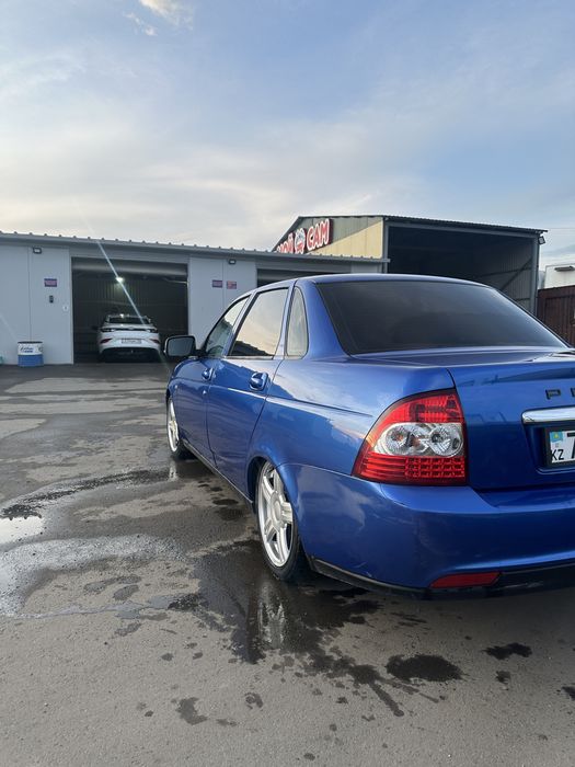 Продаю LADA Priora 2