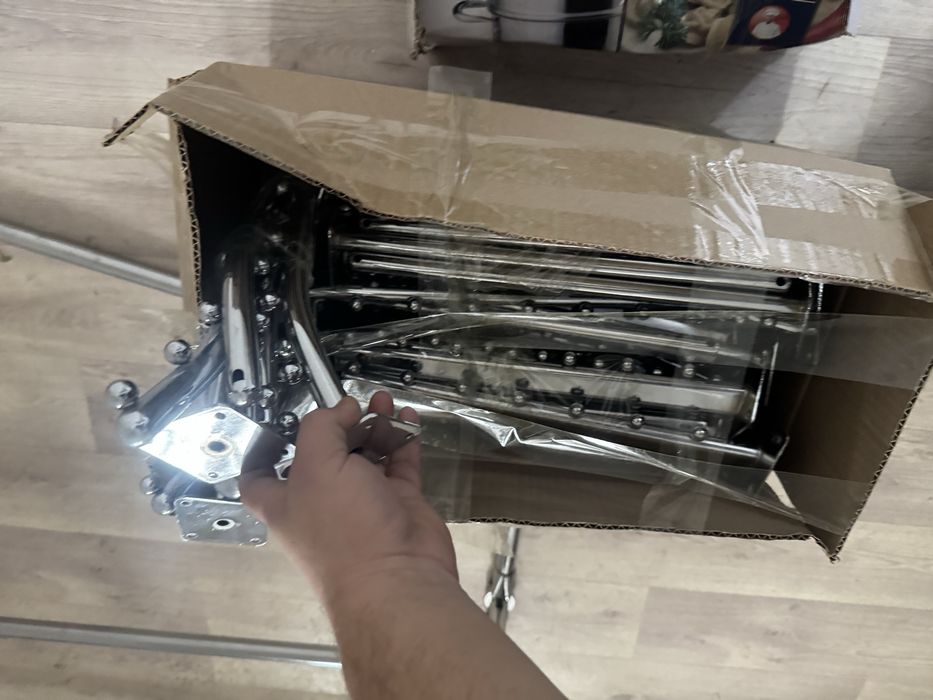 Вешалки      100тнг