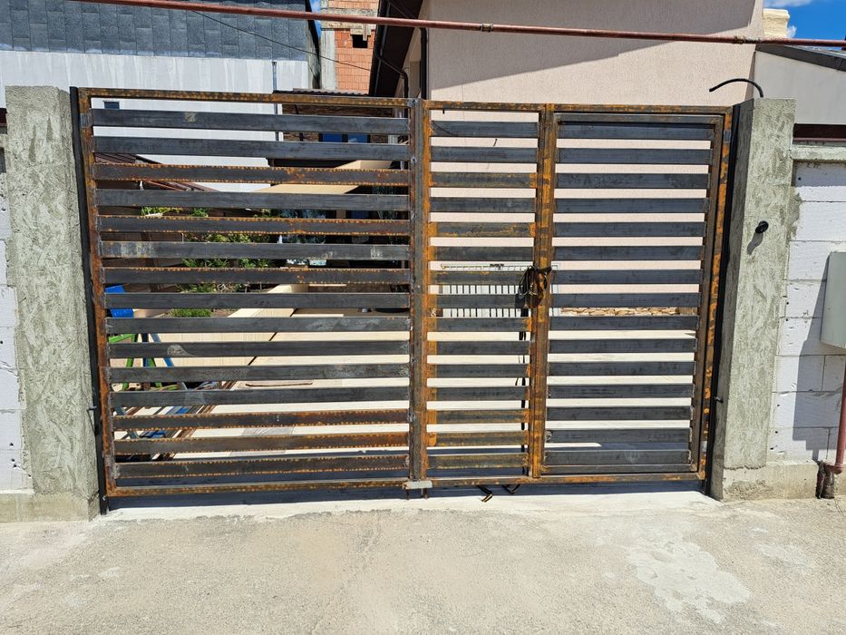 Sudor execut Porți grilaje garduri balamale