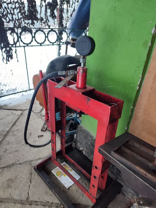 Тисы-тиски-тисочки