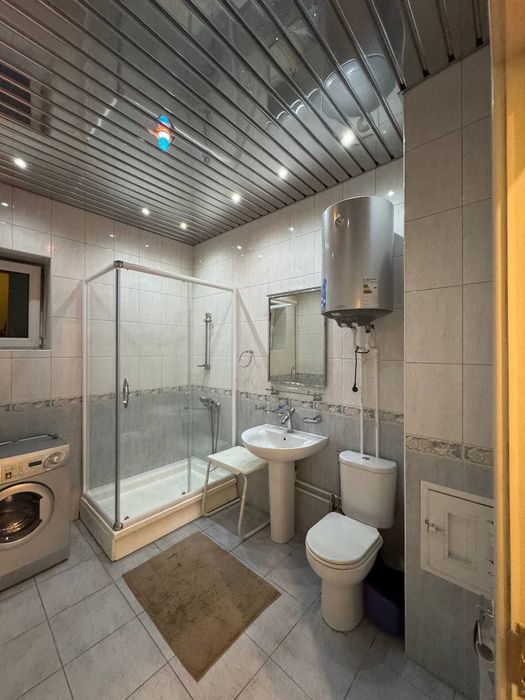 Продаётся 2/2/4 квартира, Ц1,кафе Студио, улица Садыка Азимова