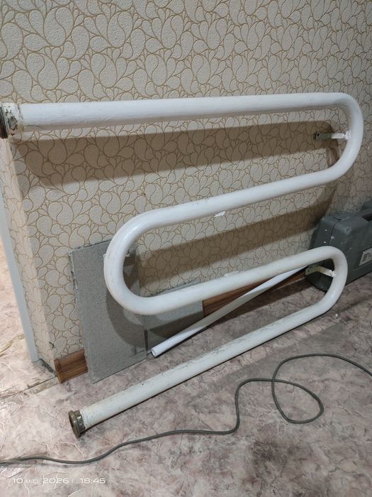 Продам полотенцосушител-змейку