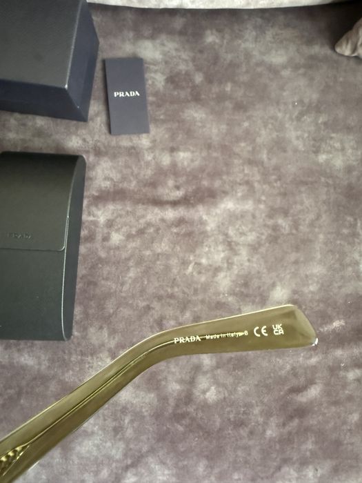 Мъжки очила Prada
