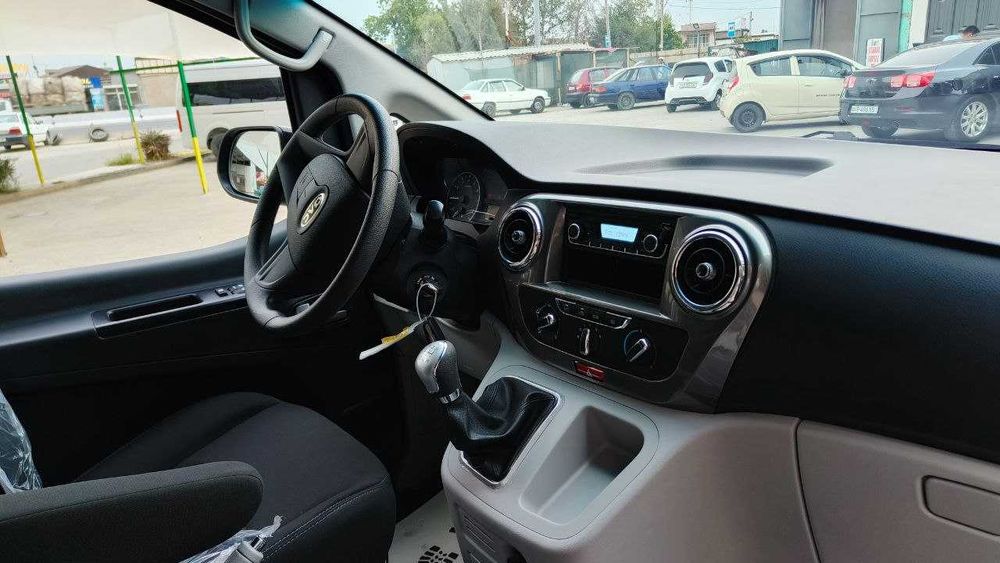 JAC M3 минивен в люкс позиция