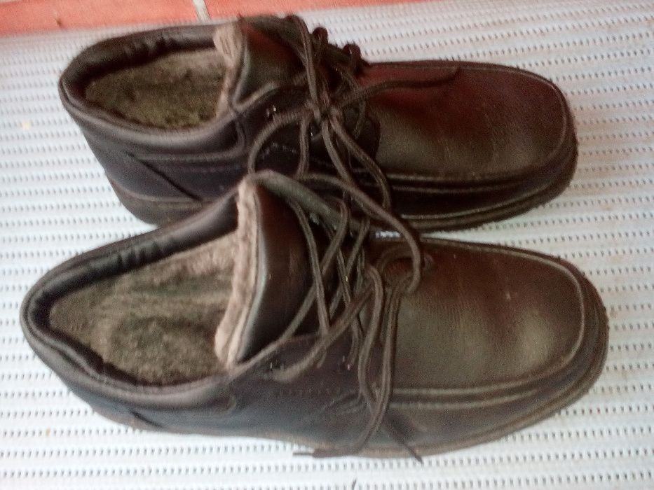 Продавам мъжки спортни,турист.обувки