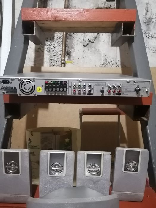 Музыкальный центр