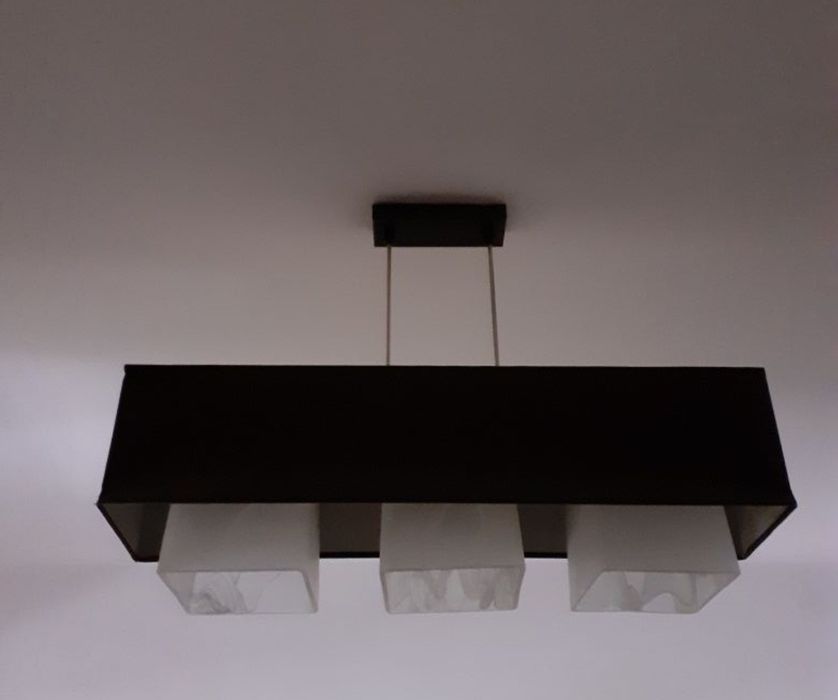 Corp iluminat lustra 3 becuri suspensie tip lustra nou impecabil