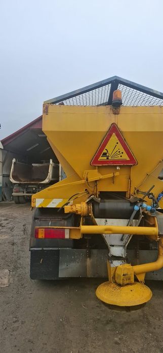 Vând autospeciala pentru deszăpezit