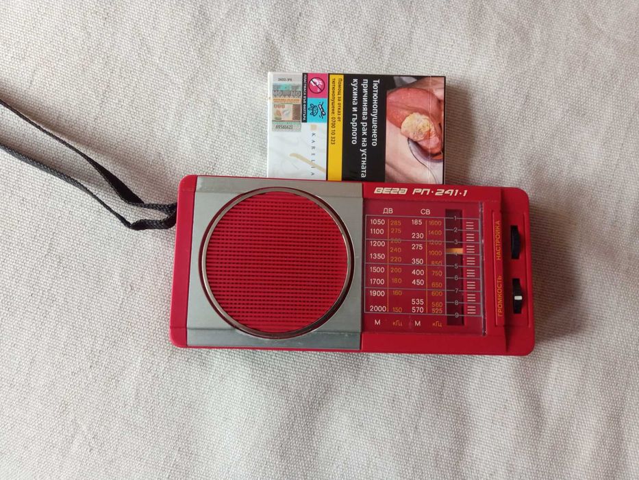 Ретро радиоприемник ВЕГА