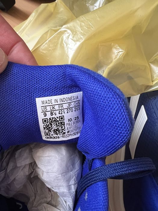 Крассовки адидас