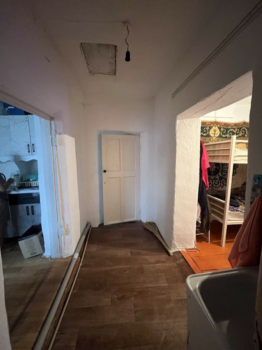 Үй сатылады тез арада. Бағасы 7млн келсімі бар.