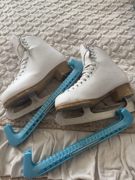 Продается профессиональные коньки jackson 36 размер