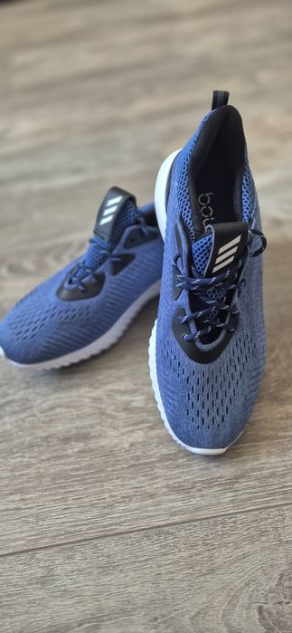 Продаю кроссовки мужские