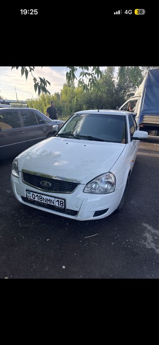 Продам машину Приора
