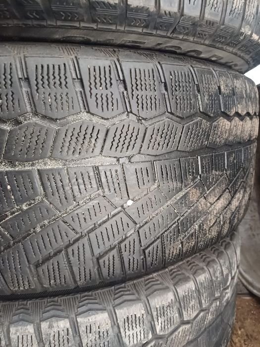 Продам  шины CONTINENTAL 215/60 R16