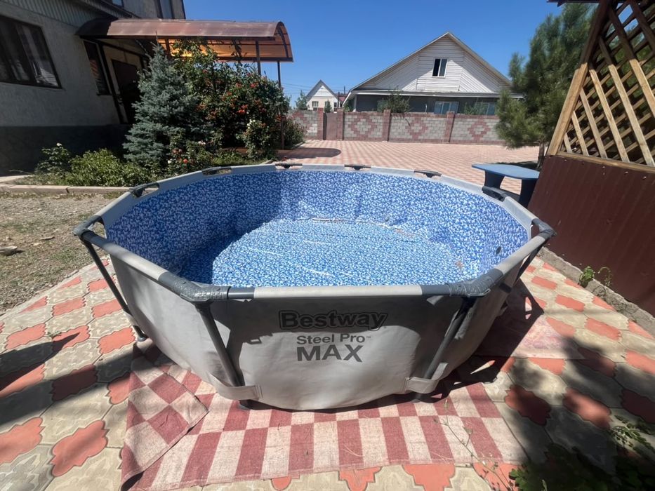 Продам бассейн новый