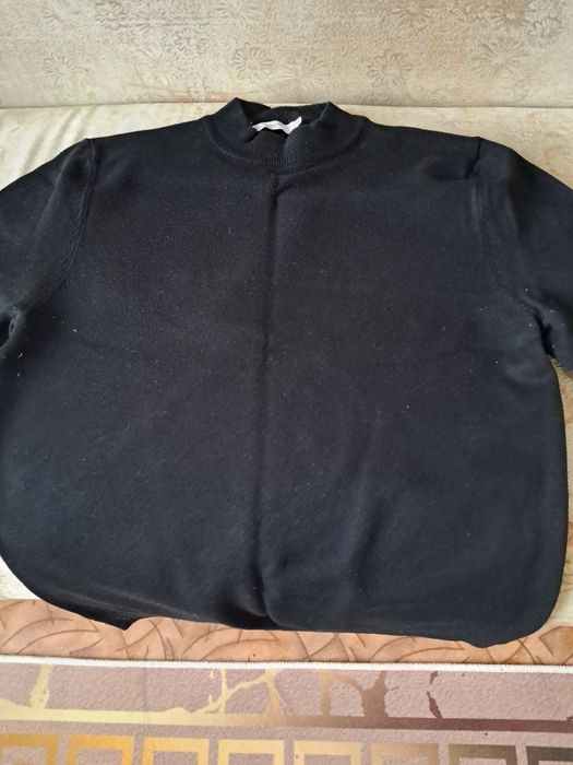 Черный толстовка