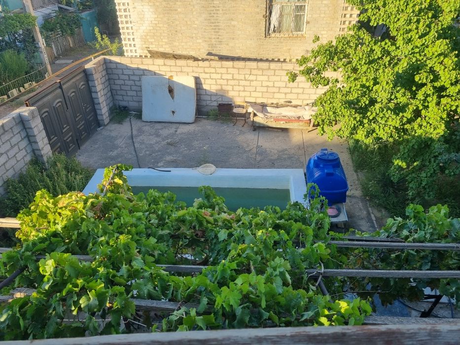 Продаётся  Дача Уазис, 2 этажный Дом баня, басейн, летний зимний гараж