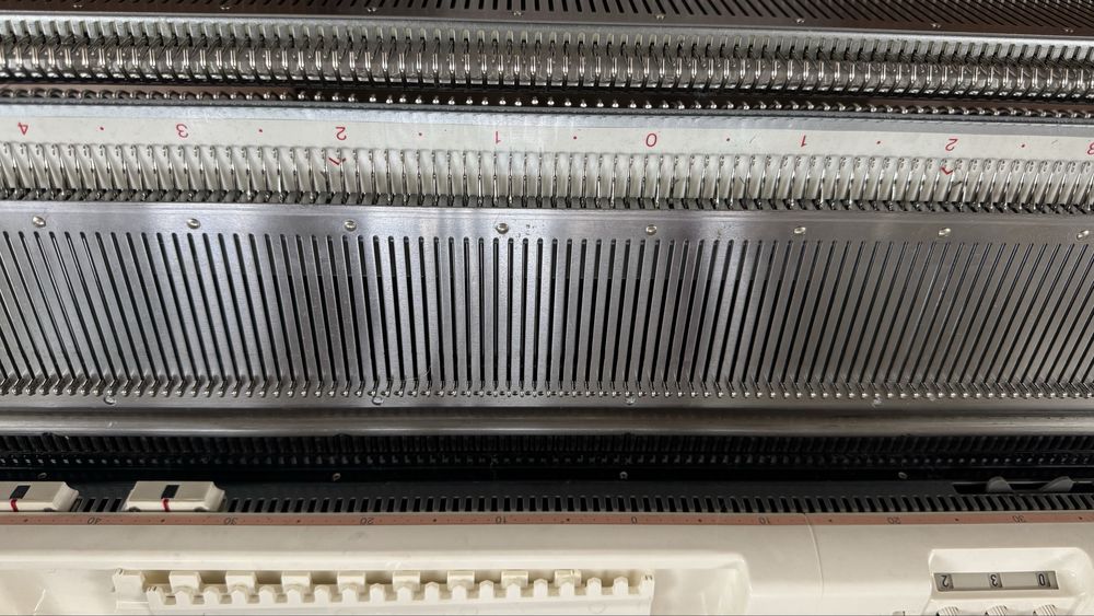 Вязальная машина Сильвер Рид 840